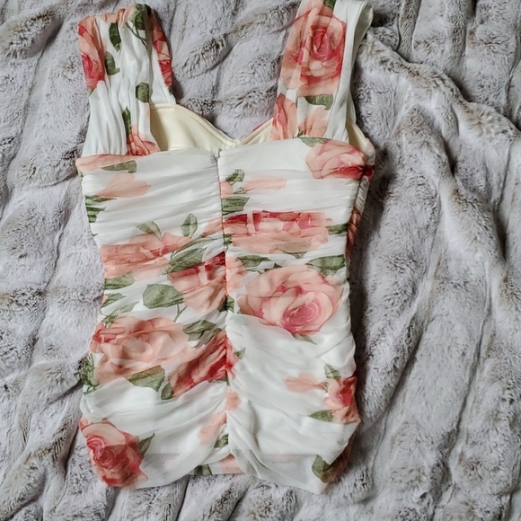 Venus Floral Blouse With Back Zipper - Picture 4 of 4